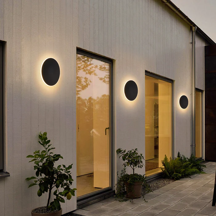 Variant image for Elegante Runde LED-Wandleuchte Außen | Wetterfest, Minimalistisches Design, Energieeffizient, Schwarz, Ø13-30cm-3