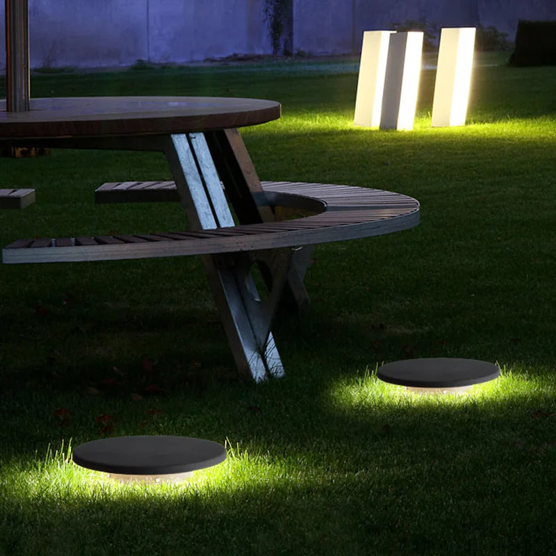 RadiantPath |  Wetterfeste LED-Rasenleuchte aus Aluminium