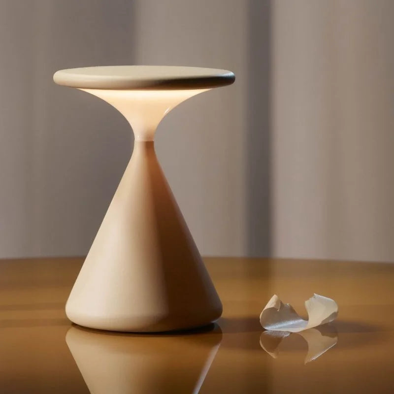 Aeron Hourglass Akku Tischleuchte | Dimmbare LED Tischlampe Ohne Kabel, Elegantes Design für Wohnzimmer und Büro, Mattweiß-5