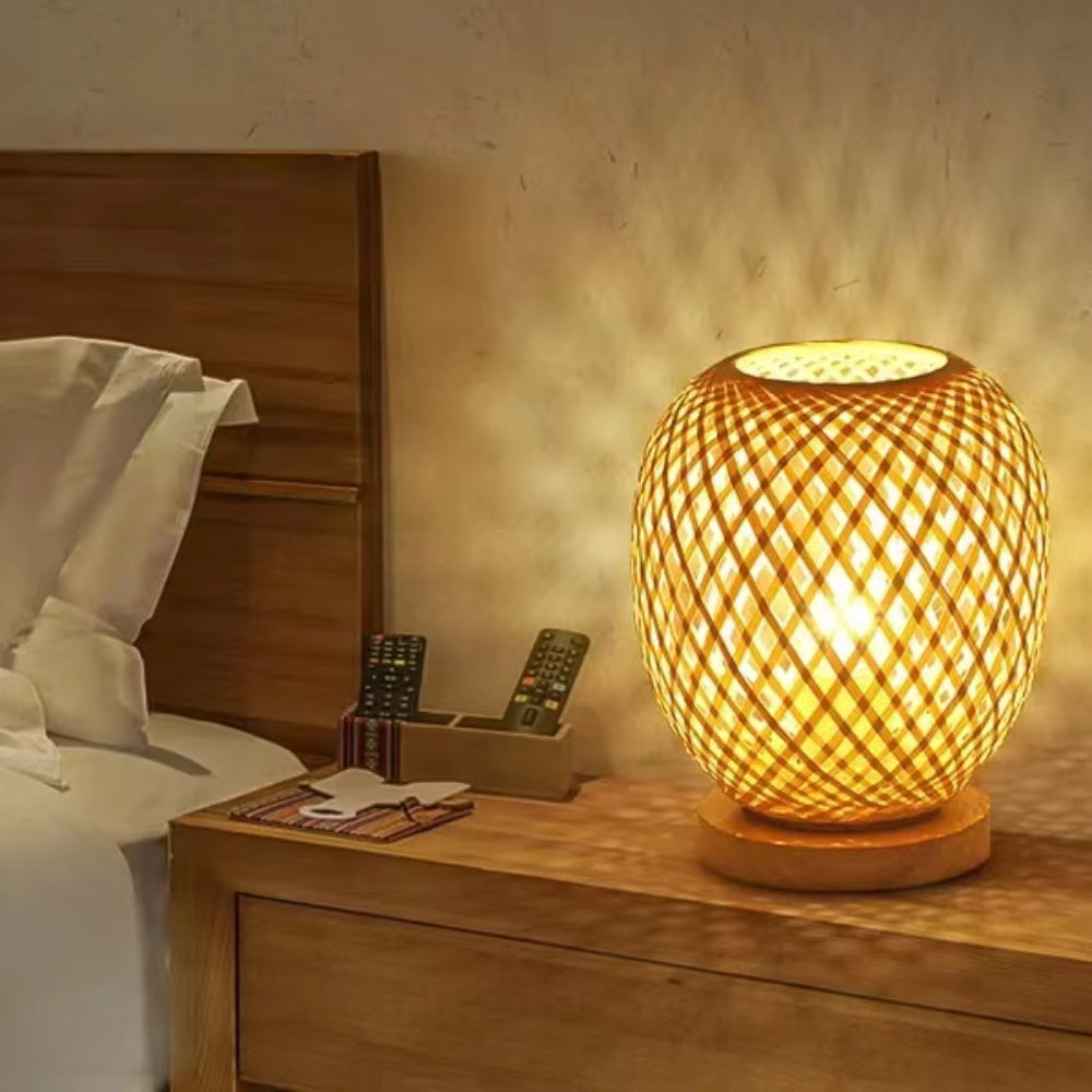 LoomLight | Bambus-Tischleuchte – Nachhaltiges Design mit warmem Licht
