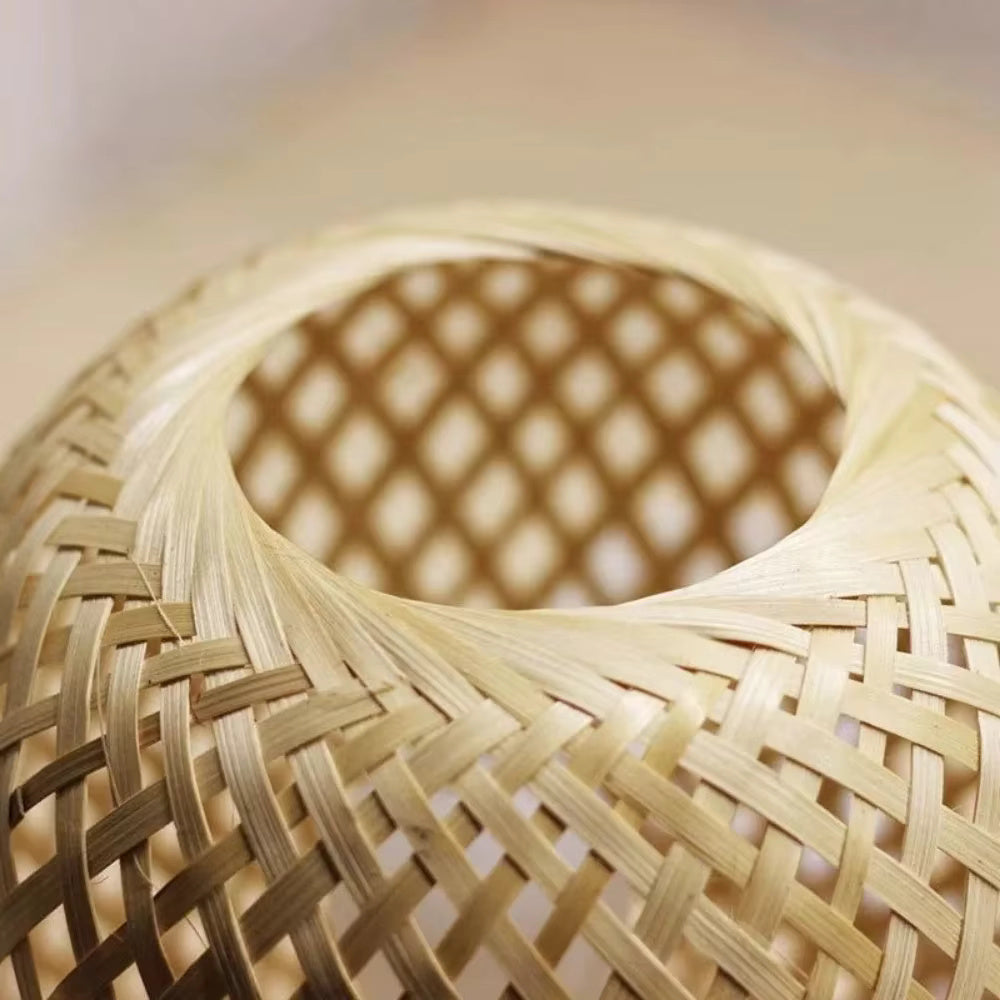 LoomLight | Bambus-Tischleuchte – Nachhaltiges Design mit warmem Licht