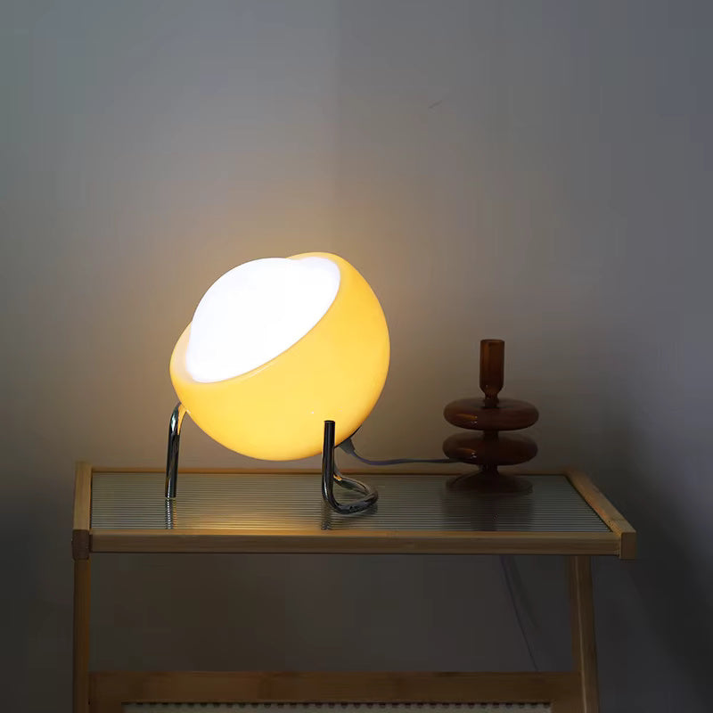 OrbitSphere Tischleuchte – Bauhaus-Design mit milchigem Glasschirm & Edelstahlsockel