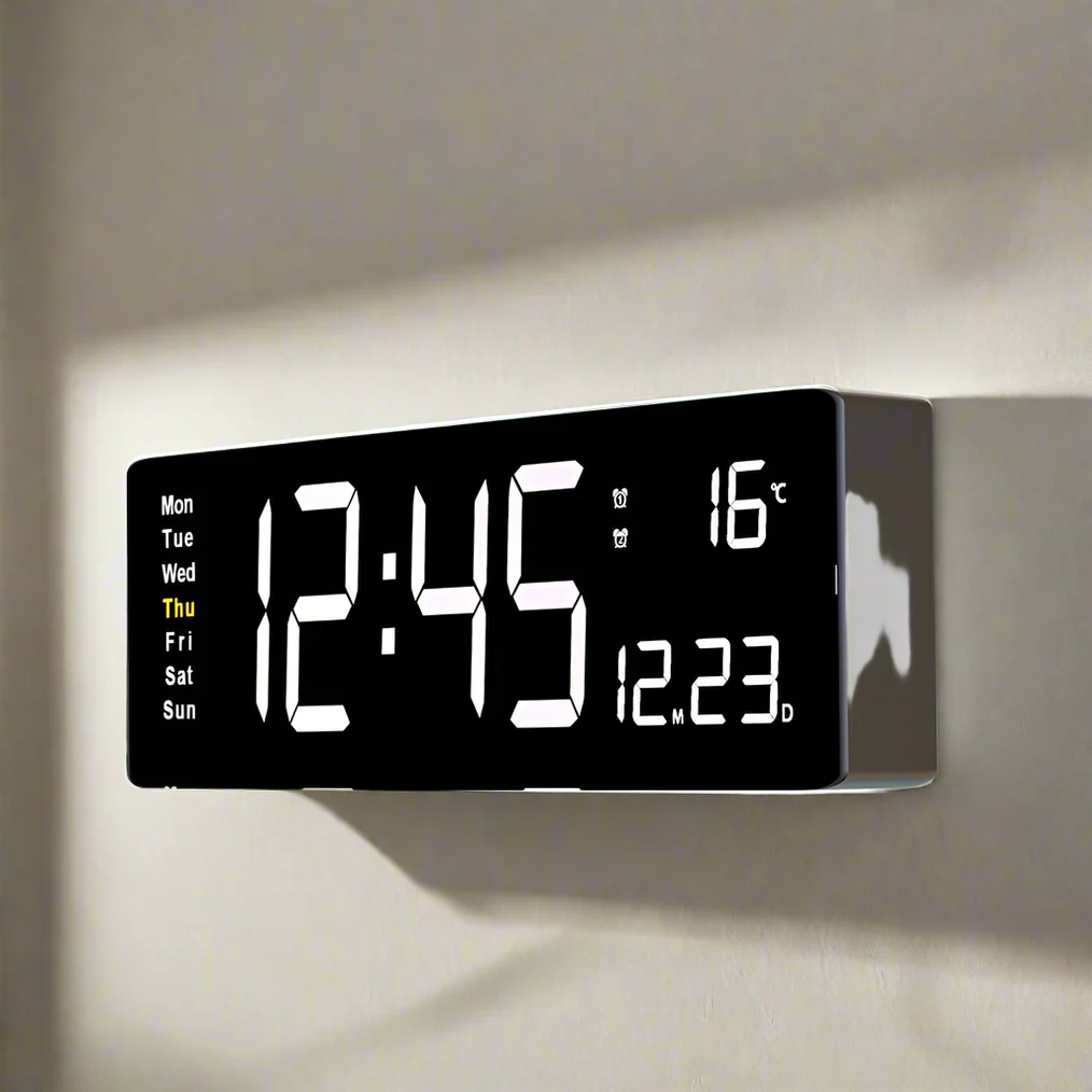 Bunte Acryl Digitaluhr | Moderne LED Uhr mit USB 5
