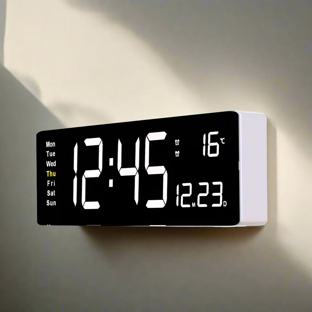 Bunte Acryl Digitaluhr | Moderne LED Uhr mit USB 7