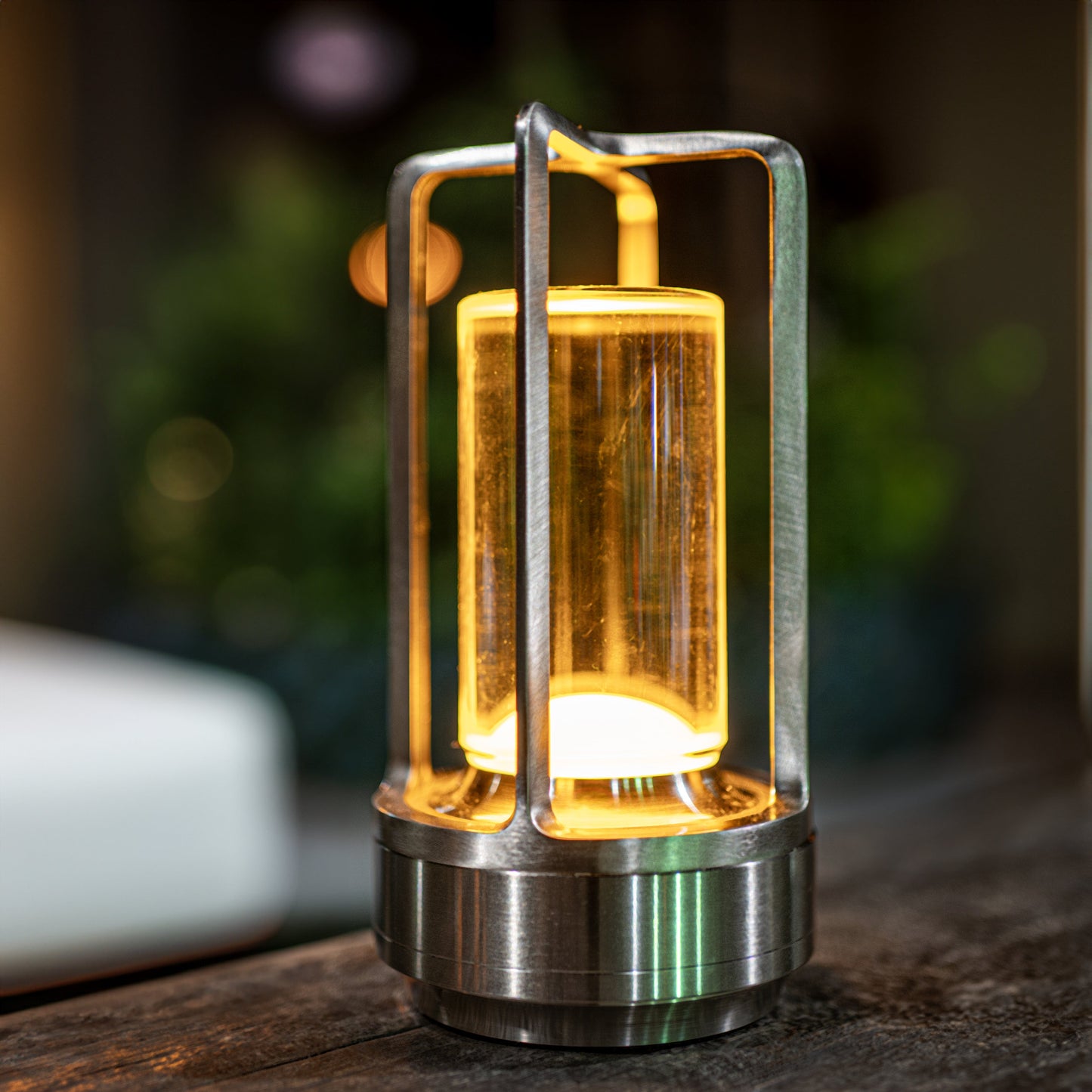 Variant image for Klara Kristall-Tischlampe mit Touch-Panel und USB-Anschluss – Wiederaufladbare Nachttischlampe für Innen und Außen, 3-Farben-Dimmbar-2