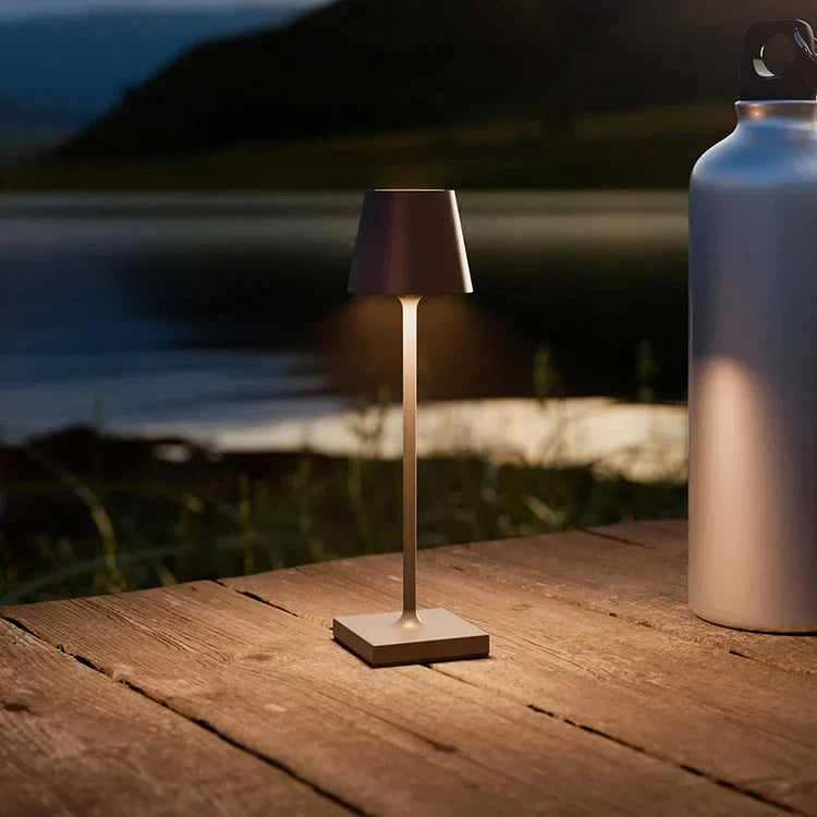 Variant image for Tragbare LED Taschenlampe mit 130 Lumen und IP54 Schutz | Aluminium Design für Camping und Reisen-1
