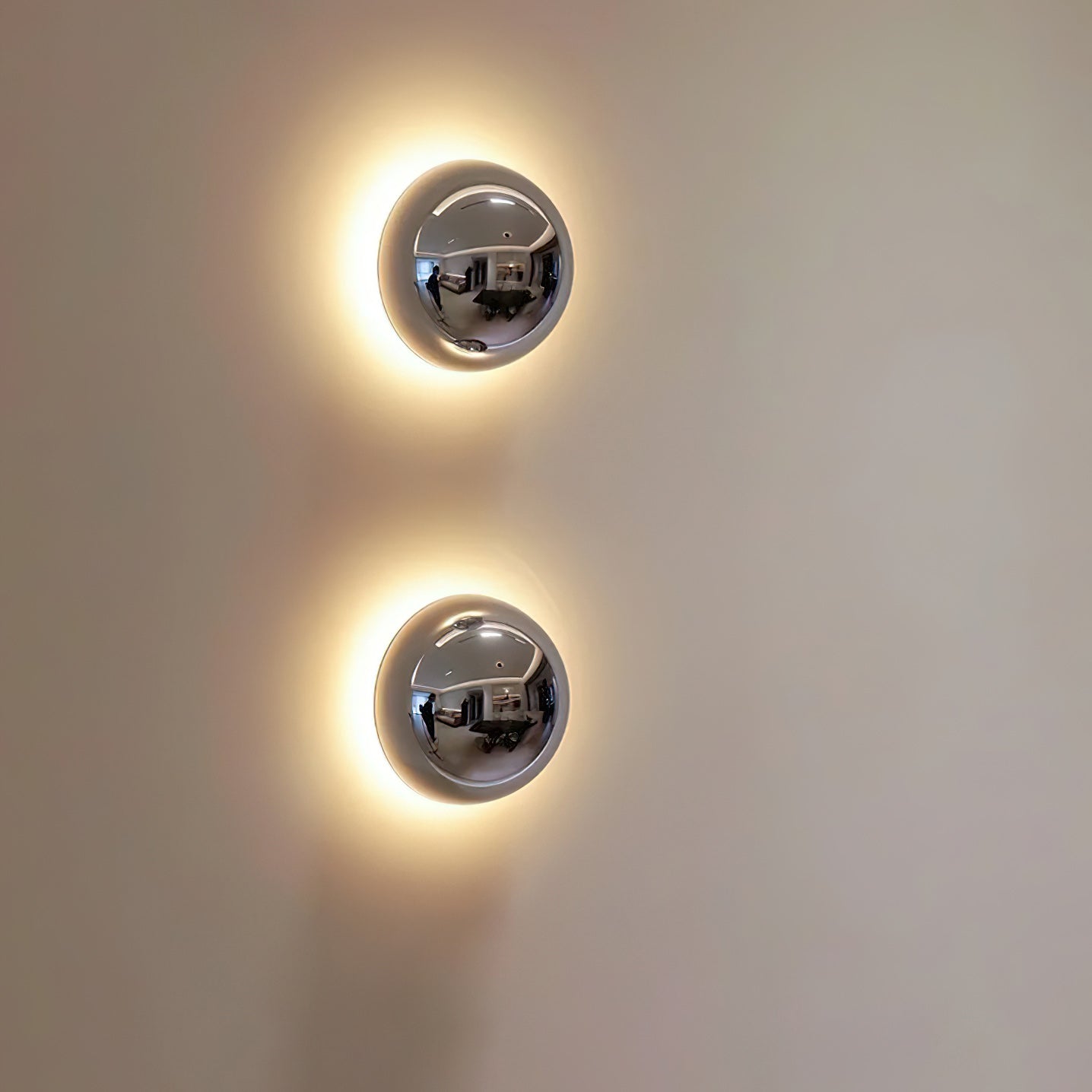 Eclipse | Runde Wandleuchte mit modernem Design 2