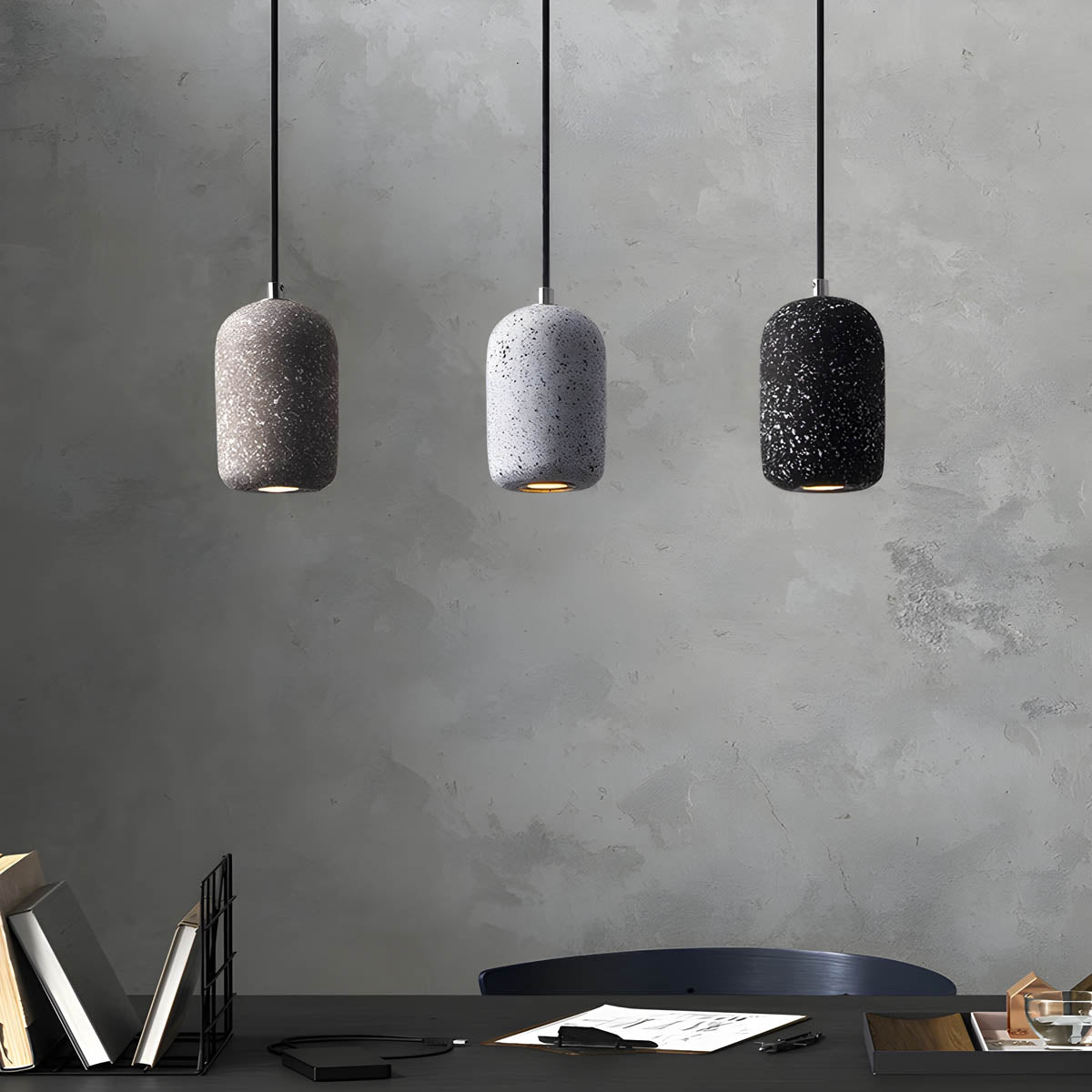 Variant image for Industrielle Pendelleuchte aus Eisen | Moderne Hängelampe schwarz für Esszimmer – 16 cm Durchmesser, LED Leuchte, Knopf-Schalter-9