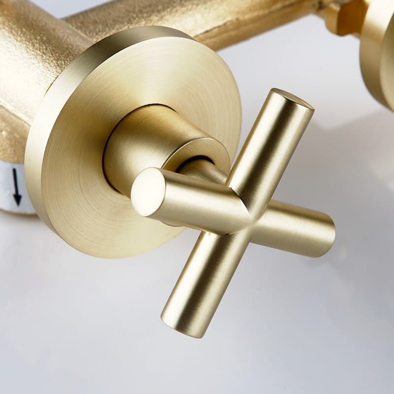 Forma | Wandmontage Waschbeckenmischer aus Messing mit 360° Drehbarkeit 6