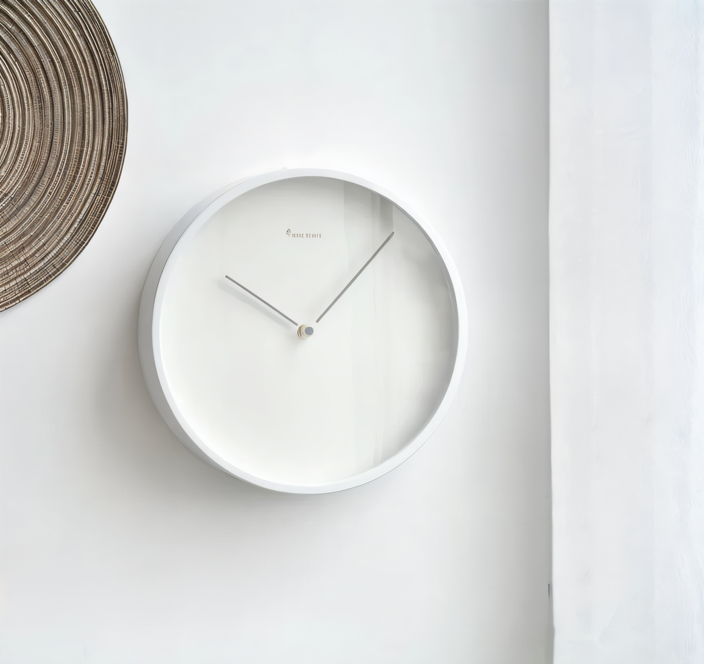 Circ O'Clock – Moderne Wanduhr Schwarz mit Geräuschlosem Uhrwerk – 25 cm Minimalistische Küchenuhr für Ruhige Räume-3