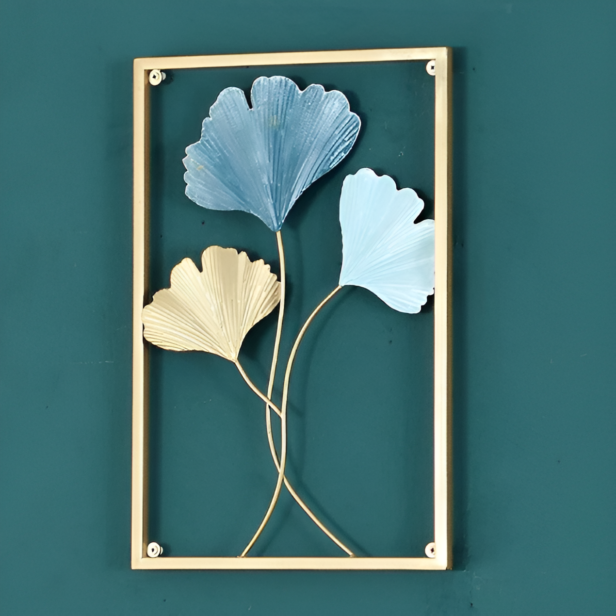 Leafy Luxe – Nordische Wanddeko aus Metall im Blattdesign für Wohnzimmer und Schlafzimmer | Elegante Wanddekoration in Gold, 30x45 cm-4