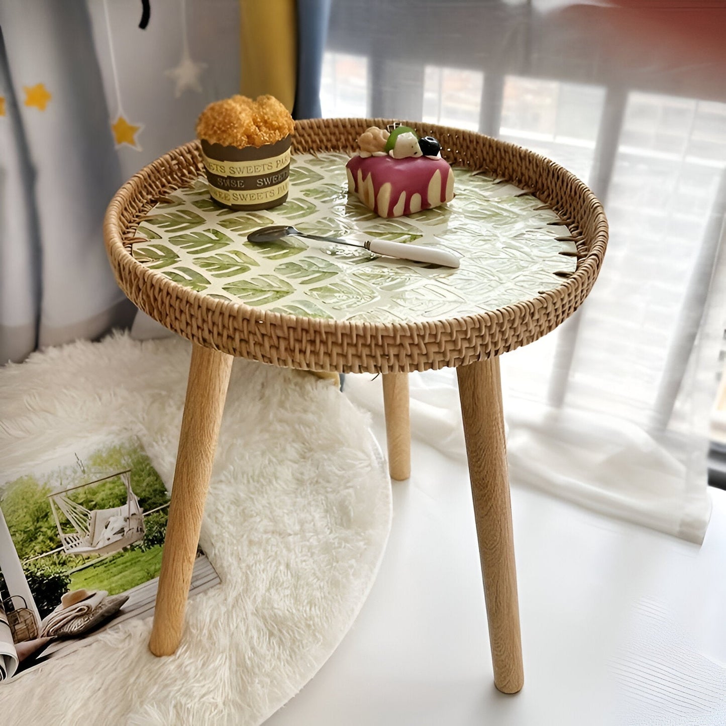 Variant image for ScandiTripod Runder Couchtisch aus Rattan – Handgefertigt im Skandinavischen Stil, 35 cm x 40 cm-4