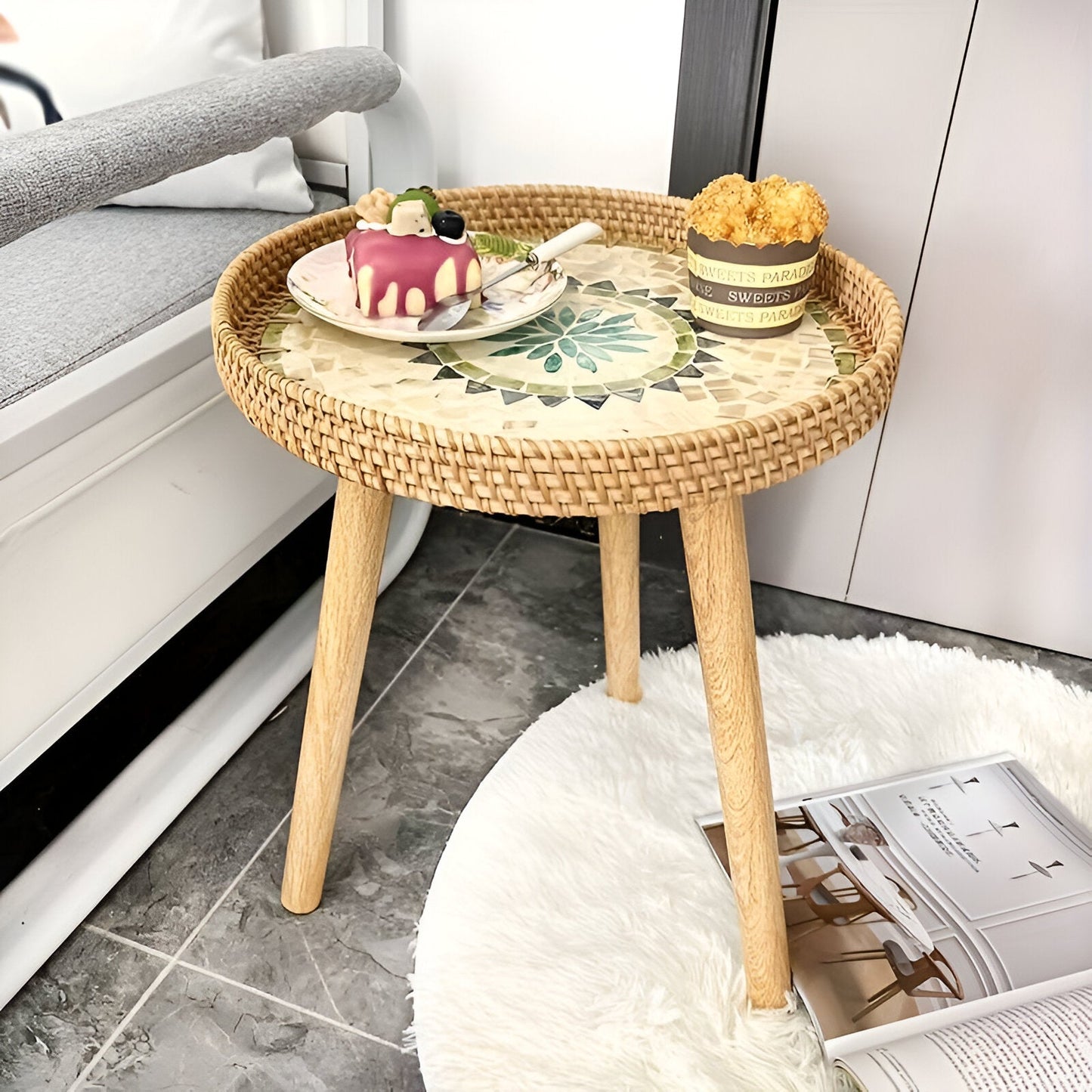 ScandiTripod Runder Couchtisch aus Rattan – Handgefertigt im Skandinavischen Stil, 35 cm x 40 cm-1