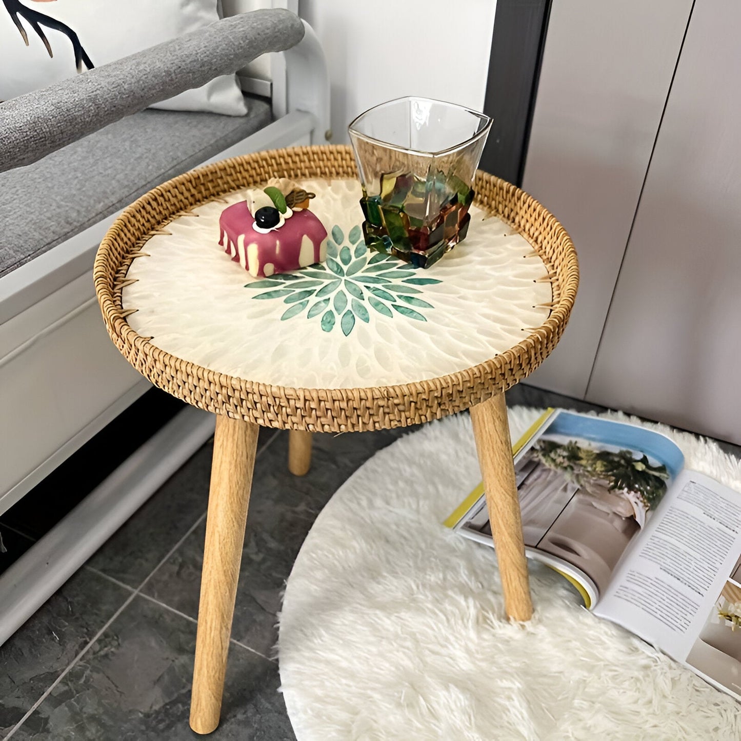 ScandiTripod Runder Couchtisch aus Rattan – Handgefertigt im Skandinavischen Stil, 35 cm x 40 cm-4