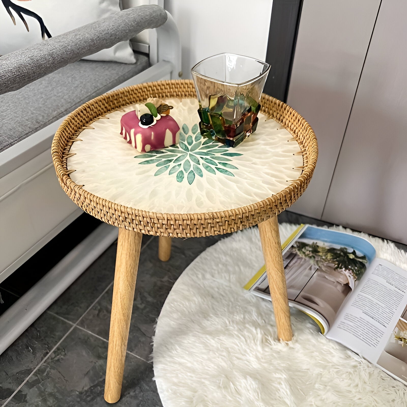 ScandiTripod Runder Couchtisch aus Rattan – Handgefertigt im Skandinavischen Stil, 35 cm x 40 cm-4