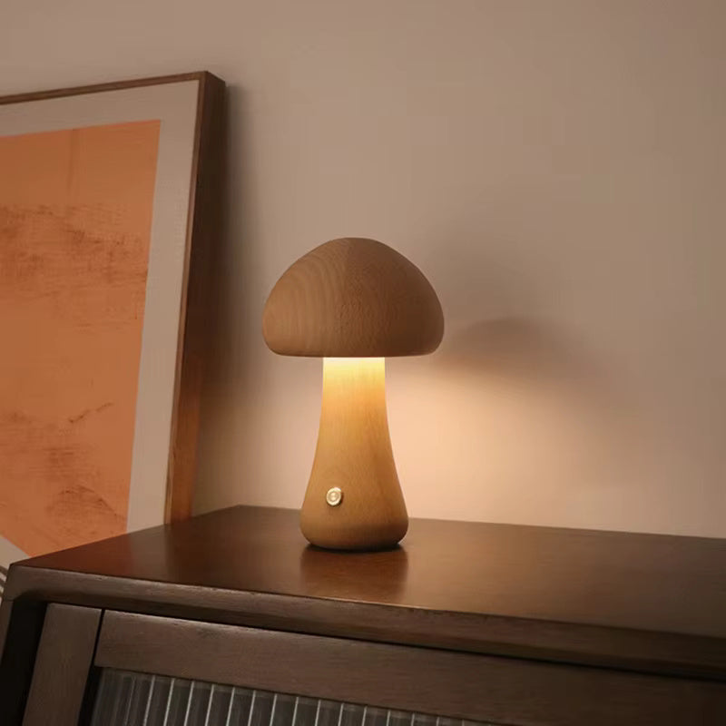 GlowShroom – Natürliche Pilzlampe aus Walnuss- oder Buchenholz