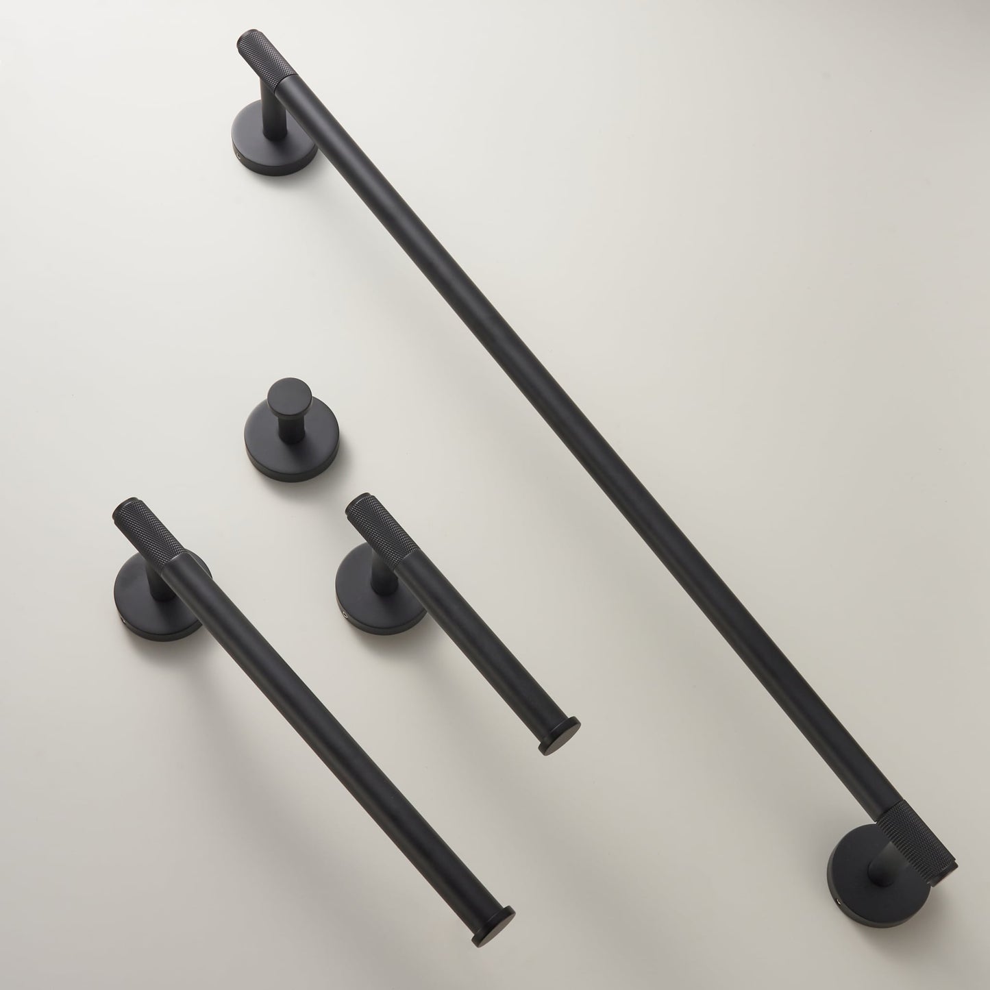 KRAM Handtuchhalter Schwarz Matt | Gekartelter Wandhalter aus Messing 6