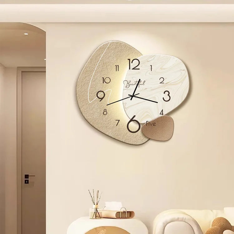 LuxeTick | Moderne Wanduhr Hingucker für Elegante Räume 1