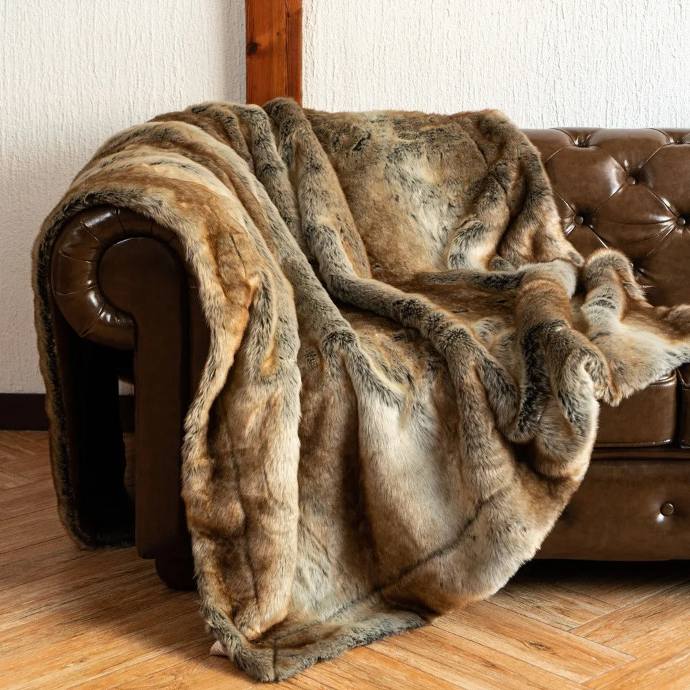 Luxuriöse Imitationsfell Decke | Kuscheldecke für Zuhause 3