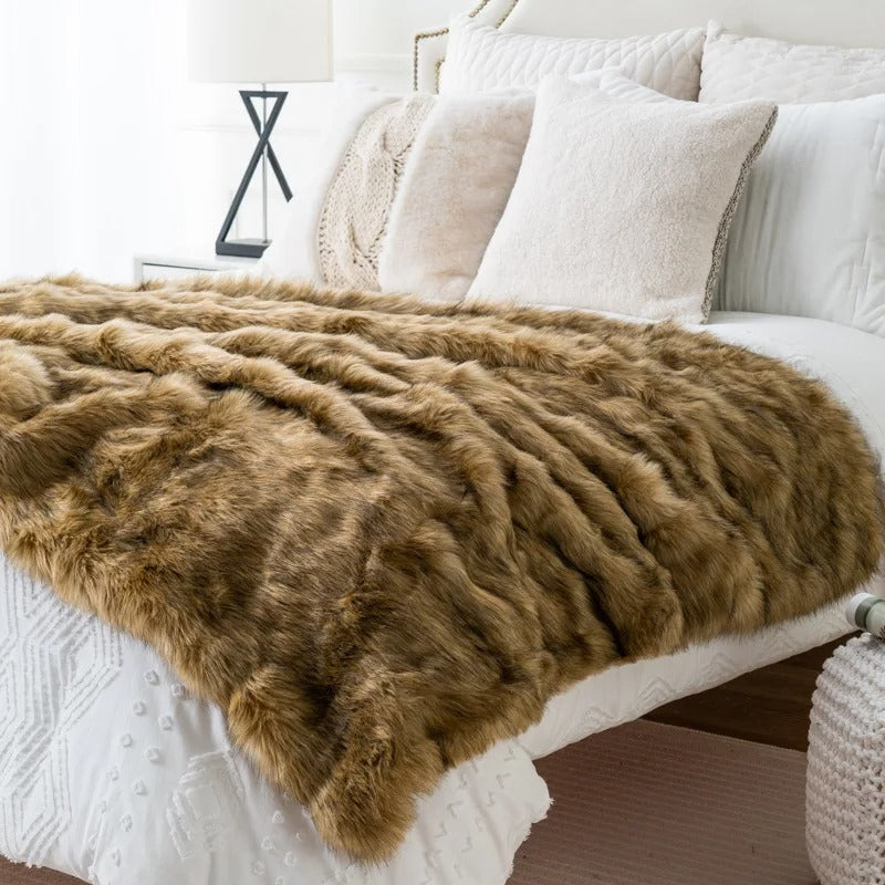 Luxuriöse Imitationsfell Decke | Kuscheldecke für Zuhause 5