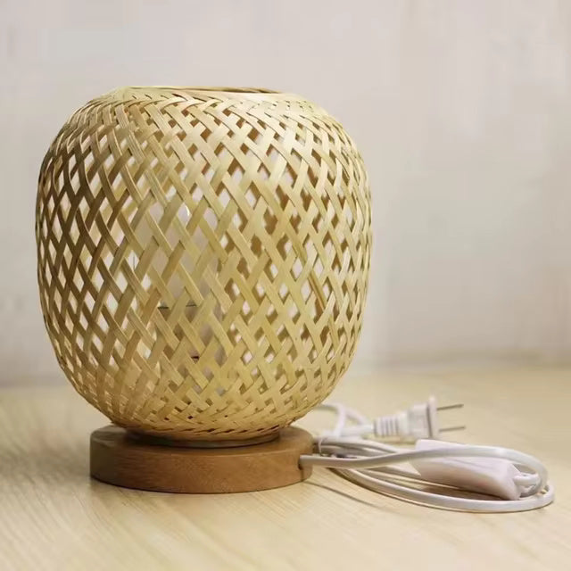 LoomLight | Bambus-Tischleuchte – Nachhaltiges Design mit warmem Licht