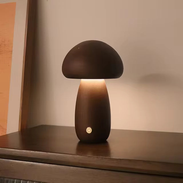 GlowShroom – Natürliche Pilzlampe aus Walnuss- oder Buchenholz
