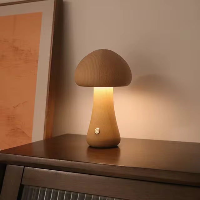GlowShroom – Natürliche Pilzlampe aus Walnuss- oder Buchenholz