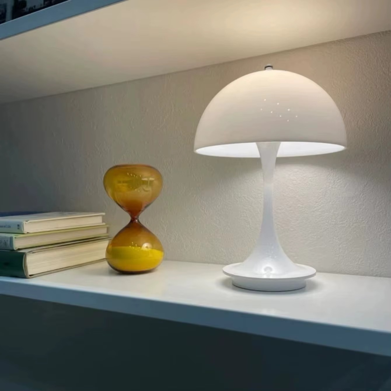 Elegante Kabellose LED-Tischlampe mit Dimmfunktion – Skandinavisches Design für Nachttisch und Wohnzimmer-6