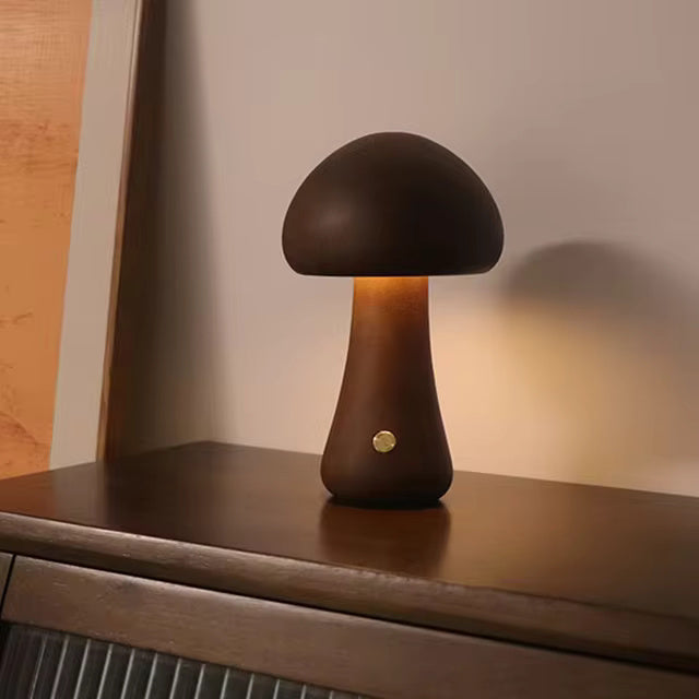 GlowShroom – Natürliche Pilzlampe aus Walnuss- oder Buchenholz