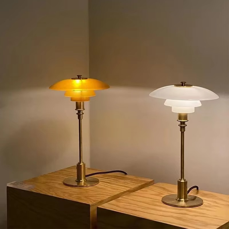 Dänische Designer-Tischlampe mit LED-Beleuchtung – Dimmbare Tischleuchte aus Eisen und Glas für modernes Wohnen-4
