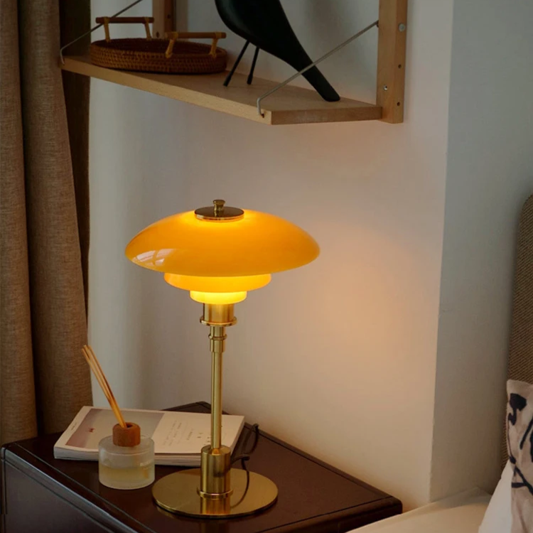 Dänische Designer-Tischlampe mit LED-Beleuchtung – Dimmbare Tischleuchte aus Eisen und Glas für modernes Wohnen-5