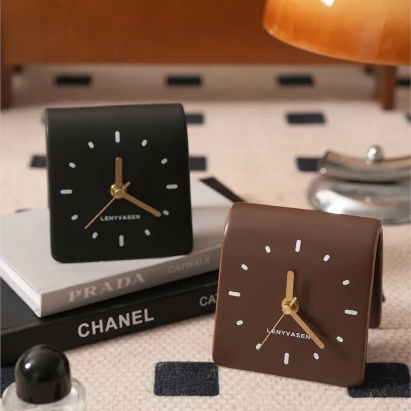SculptiTime | Tischuhr Modern Braun 11,8 cm Keramik 2