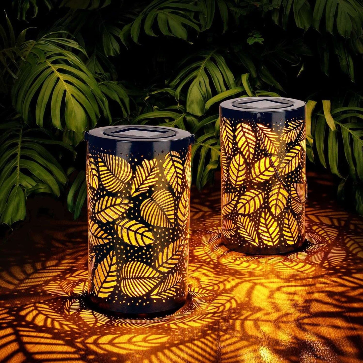 Luminous Leaf Gartenlaterne Set – Wetterfeste Laternen für Outdoor Beleuchtung im 2er-Pack, 30 cm hoch, Goldene Blätter-1