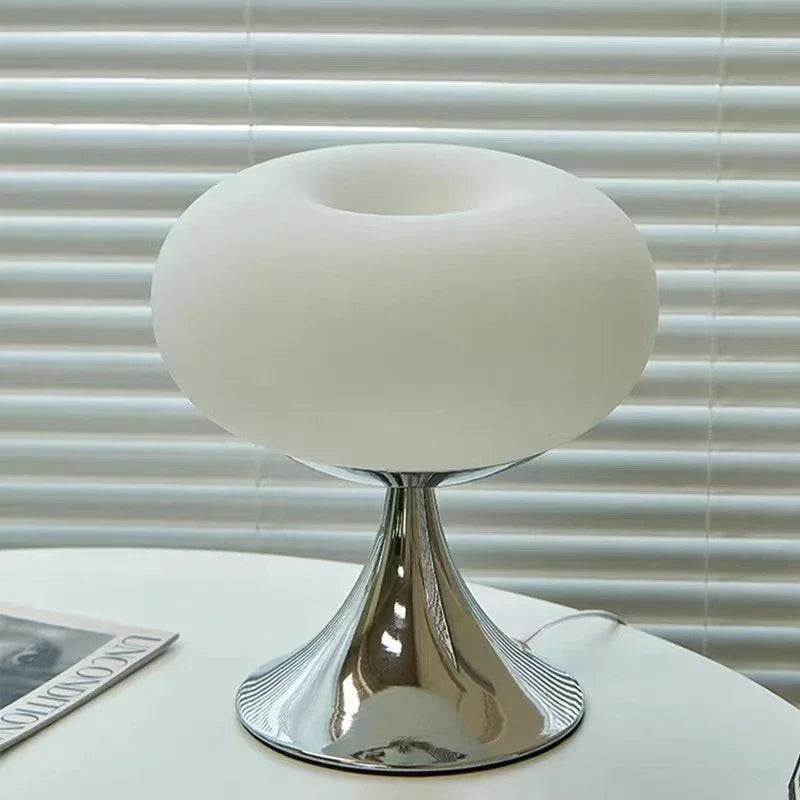Antike Apfel Tischlampe aus Glas – Vintage Nachttischlampe für stilvolle Beleuchtung | E27 Halogen, Drehknopf, 90-260V-4