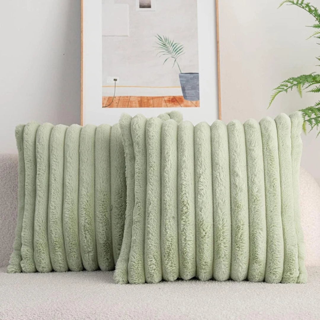 Zlina | Dekokissen aus Plüsch 45x45 cm für Sofa und Bett 1