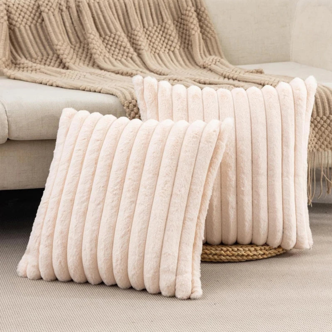 Zlina | Dekokissen aus Plüsch 45x45 cm für Sofa und Bett 3