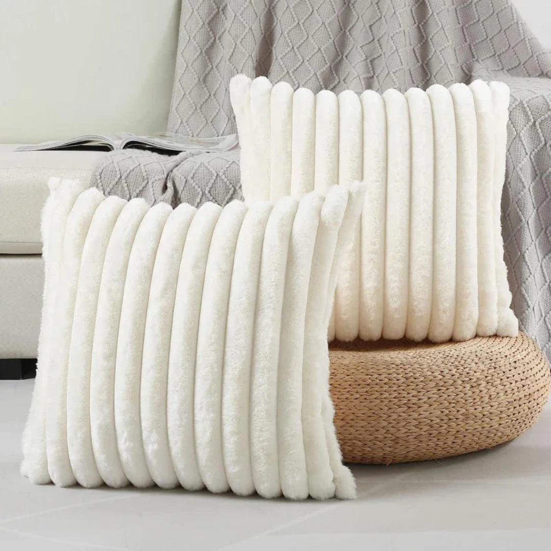 Zlina | Dekokissen aus Plüsch 45x45 cm für Sofa und Bett 4