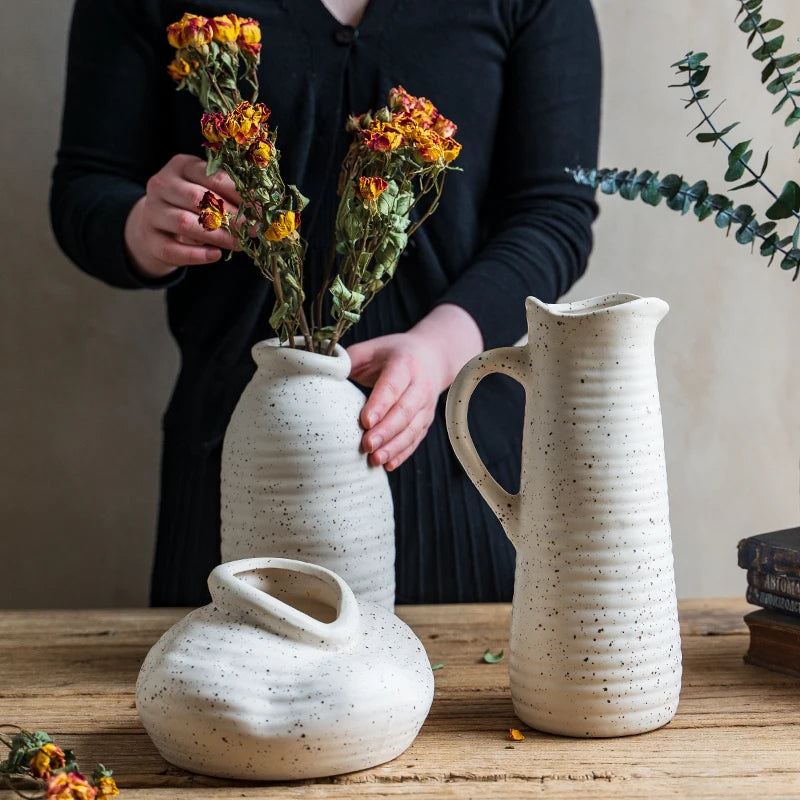 ArcadiaVase – Handgefertigte Keramikvase im nordischen Design