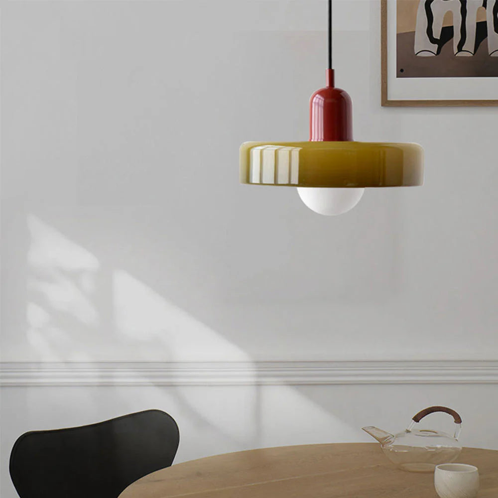 Bauhaus Pendelleuchte aus Farbglas