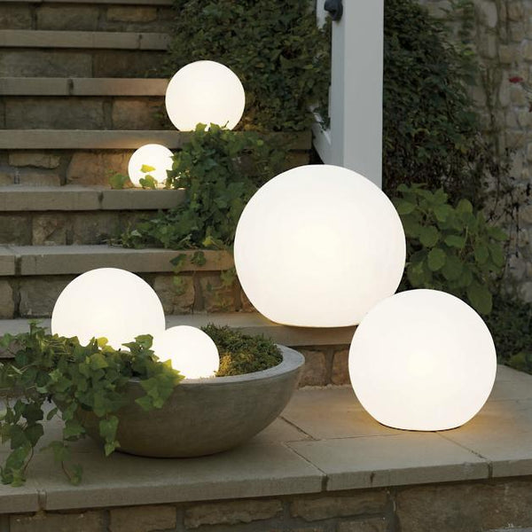 Kugelförmige Gartenlampe mit Fernbedienung – Wetterfest, 16 Farben, Kabellos und LED Gartenleuchte-2