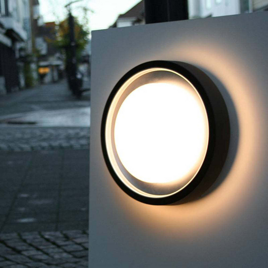 Elegante Wandleuchte Schwarz IP65 – Minimalistische LED-Wandlampe für Innen- und Außenbereiche, Warmes Licht, Vielseitige Nutzung-1
