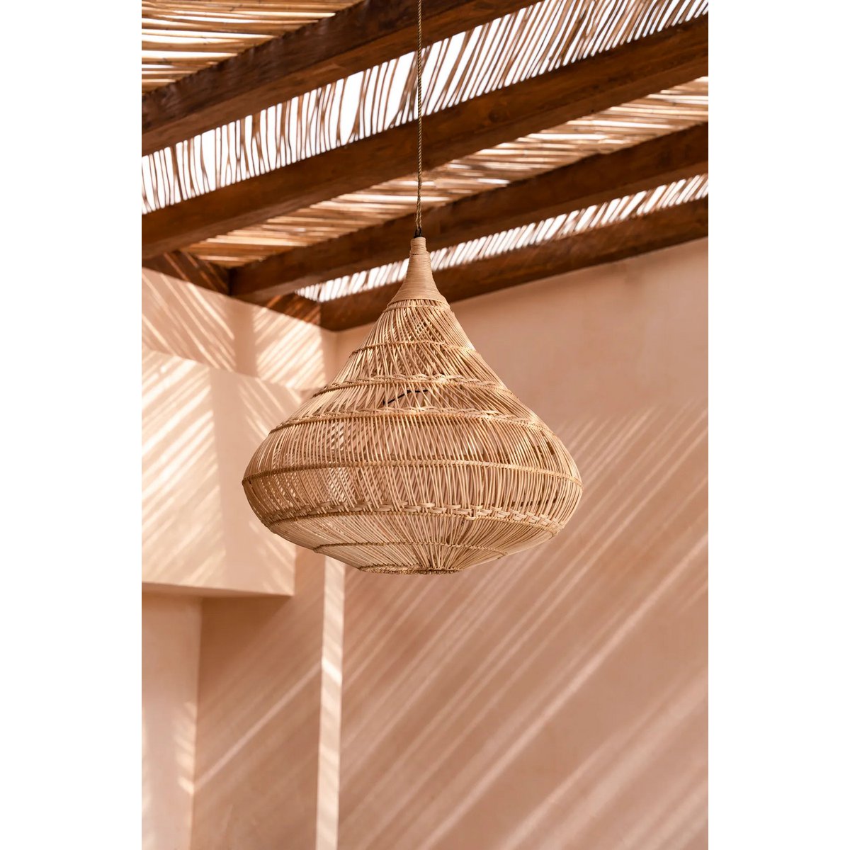 Rattan-Lampenschirm „Drop“ – Handgefertigte Tropfenform in 3 Größen, Naturdesign für Pendel- oder Stehleuchte, ohne Fassung