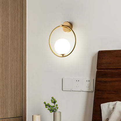 Babette | Moderne Wandleuchte mit Goldfinish 3