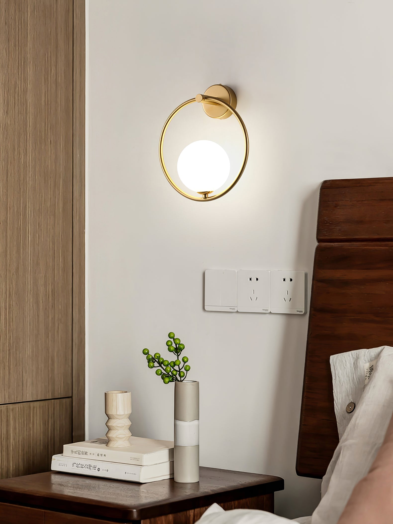 Babette | Moderne Wandleuchte mit Goldfinish 5