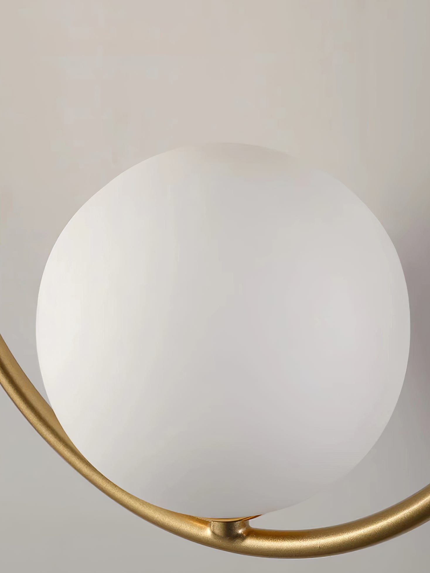 Babette | Moderne Wandleuchte mit Goldfinish 8
