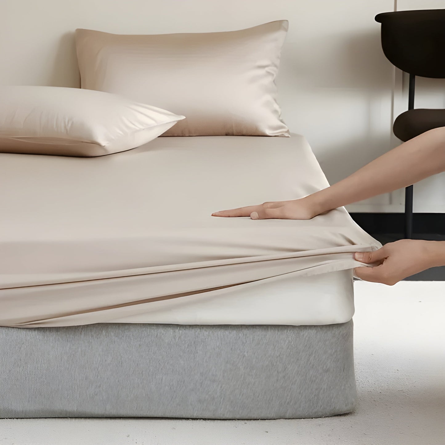 CelesteSilk | Rutschfestes Spannbettlaken 180x200 aus Seide 2