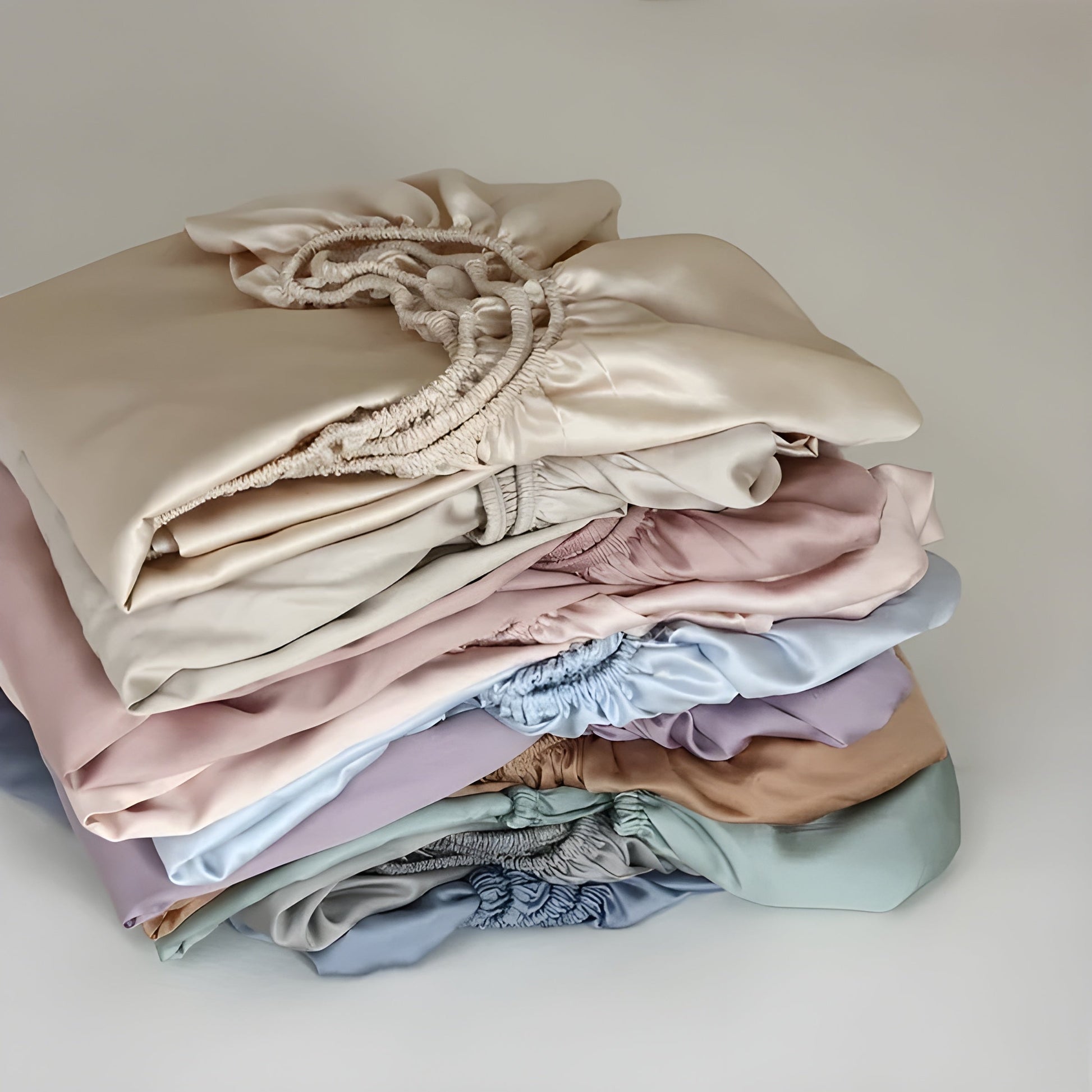 CelesteSilk | Rutschfestes Spannbettlaken 180x200 aus Seide 8