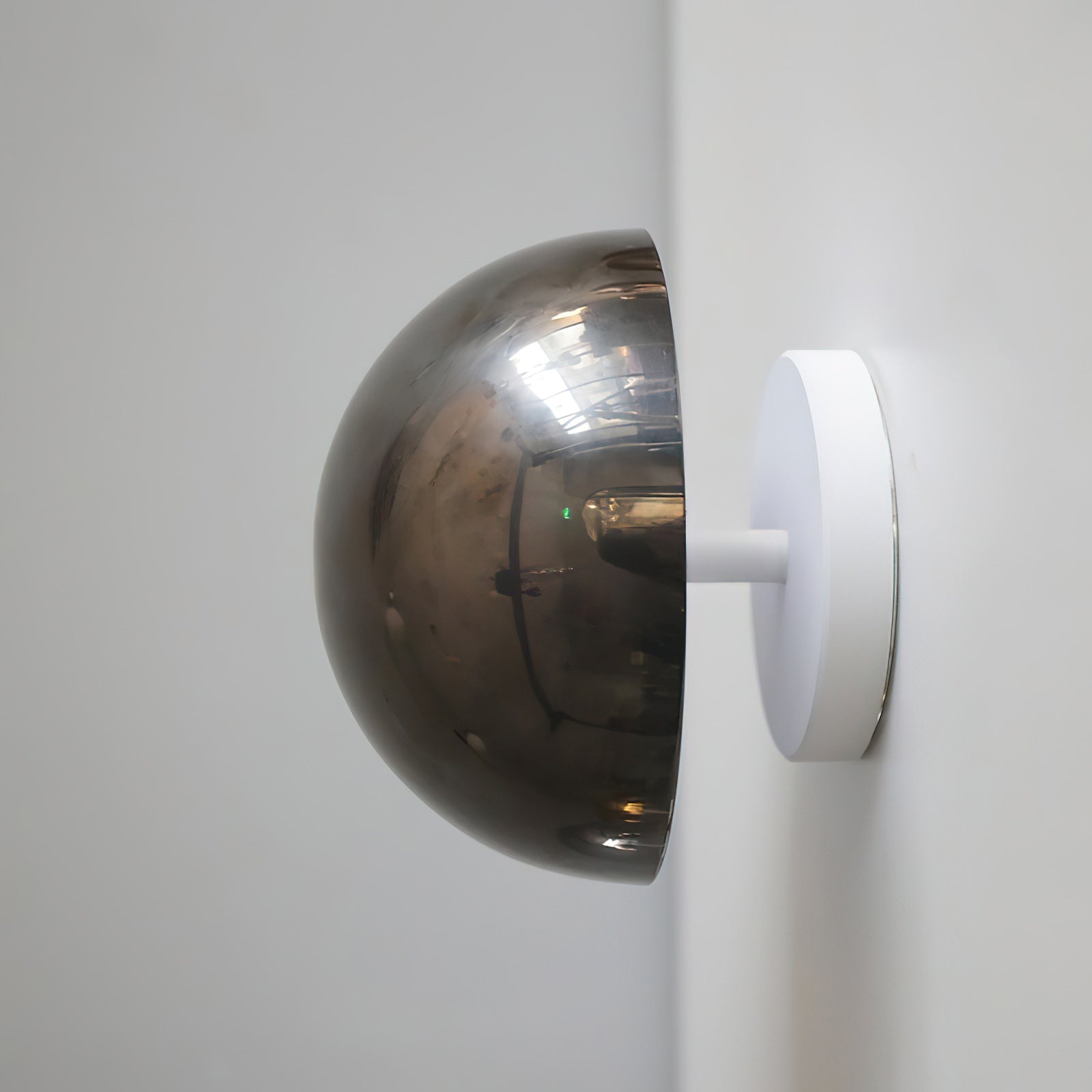 Eclipse | Runde Wandleuchte mit modernem Design 8