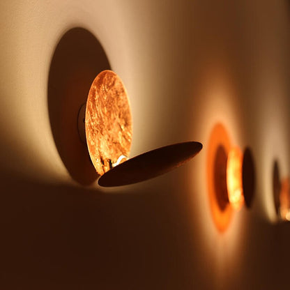 Eclipselampe | Wandleuchte mit Drehbaren Goldenen Scheiben 2