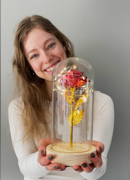 Ewige Rose | Goldene Kunstblume in Glaskuppel mit LED-Deko 4